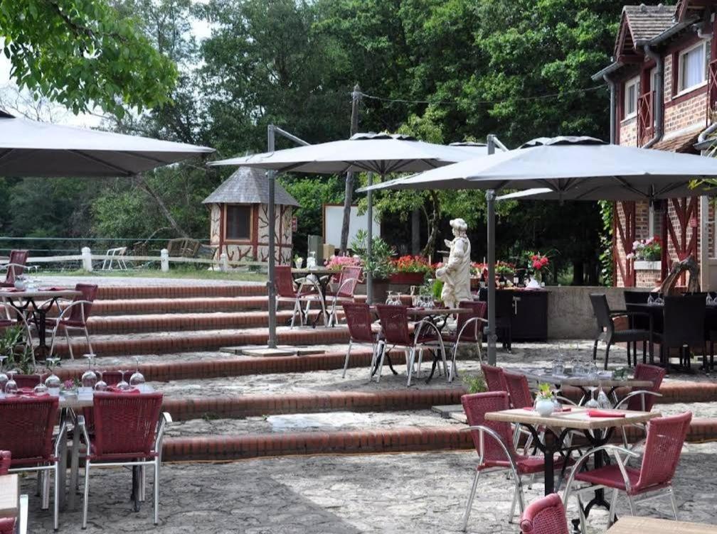 Hotel - Restaurant Le Moulin De Villiers Nouan-le-Fuzelier Bagian luar foto