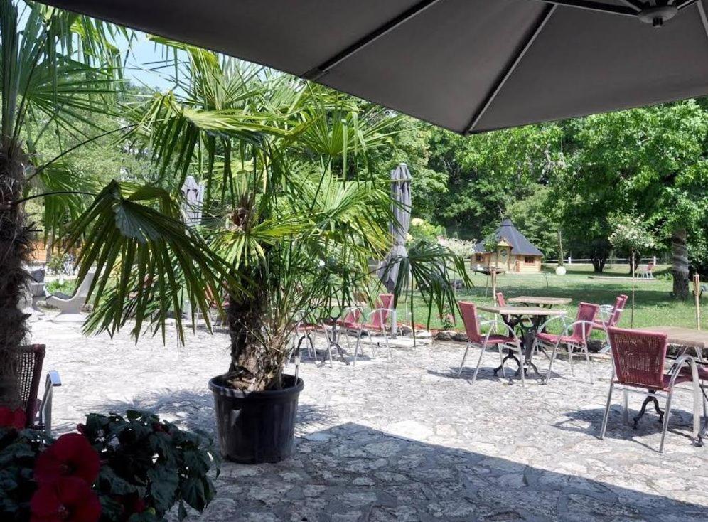 Hotel - Restaurant Le Moulin De Villiers Nouan-le-Fuzelier Bagian luar foto