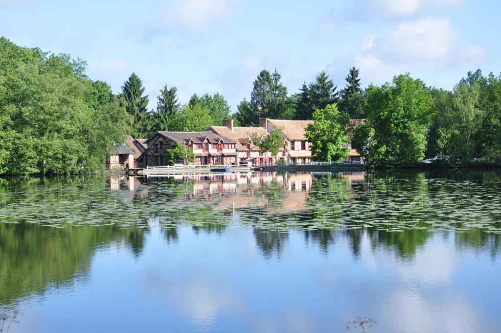 Hotel - Restaurant Le Moulin De Villiers Nouan-le-Fuzelier Bagian luar foto