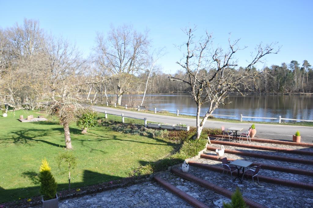 Hotel - Restaurant Le Moulin De Villiers Nouan-le-Fuzelier Bagian luar foto
