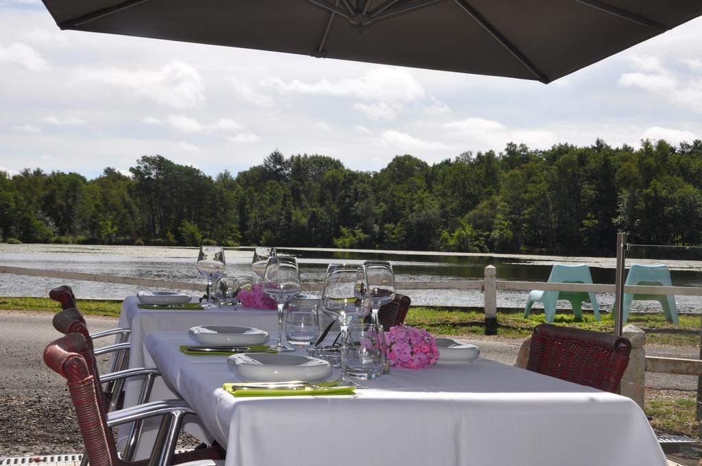 Hotel - Restaurant Le Moulin De Villiers Nouan-le-Fuzelier Bagian luar foto