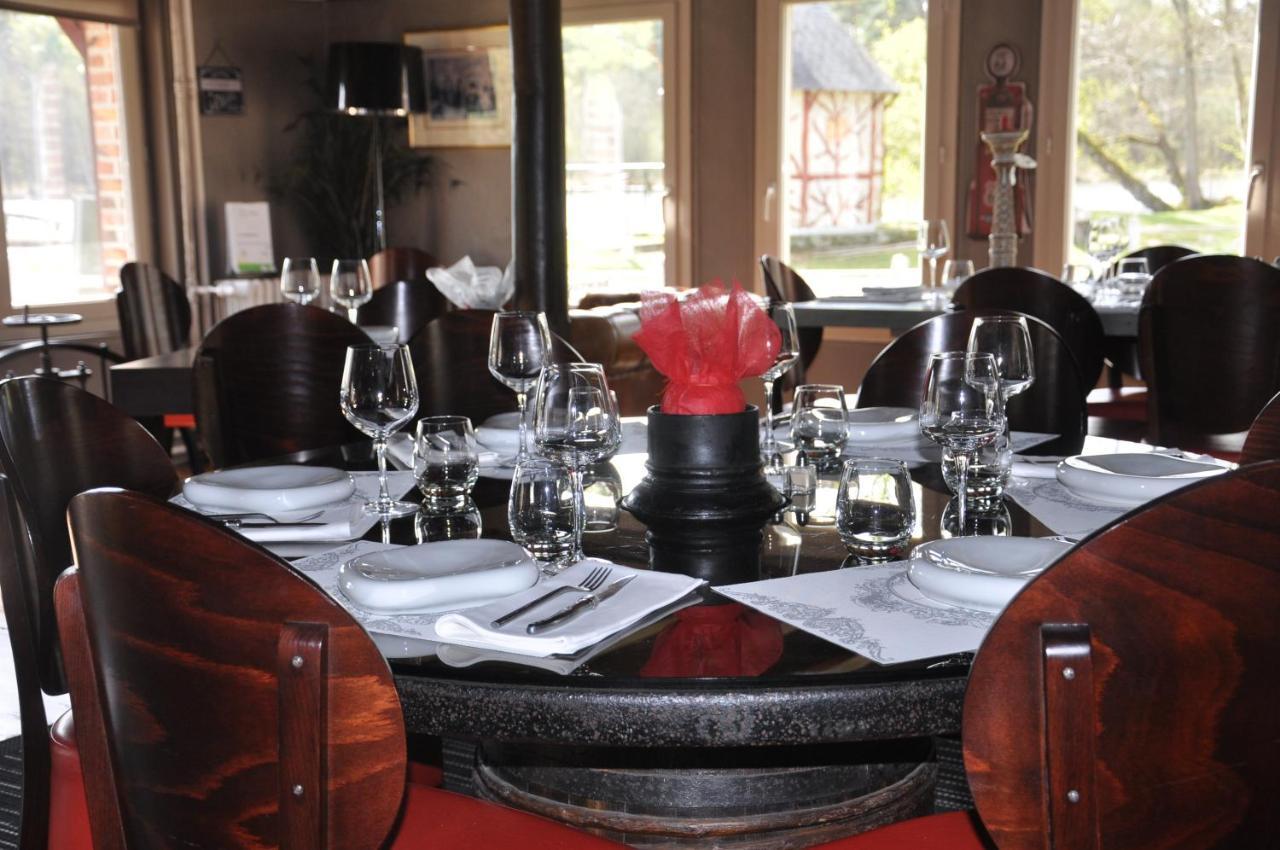 Hotel - Restaurant Le Moulin De Villiers Nouan-le-Fuzelier Bagian luar foto